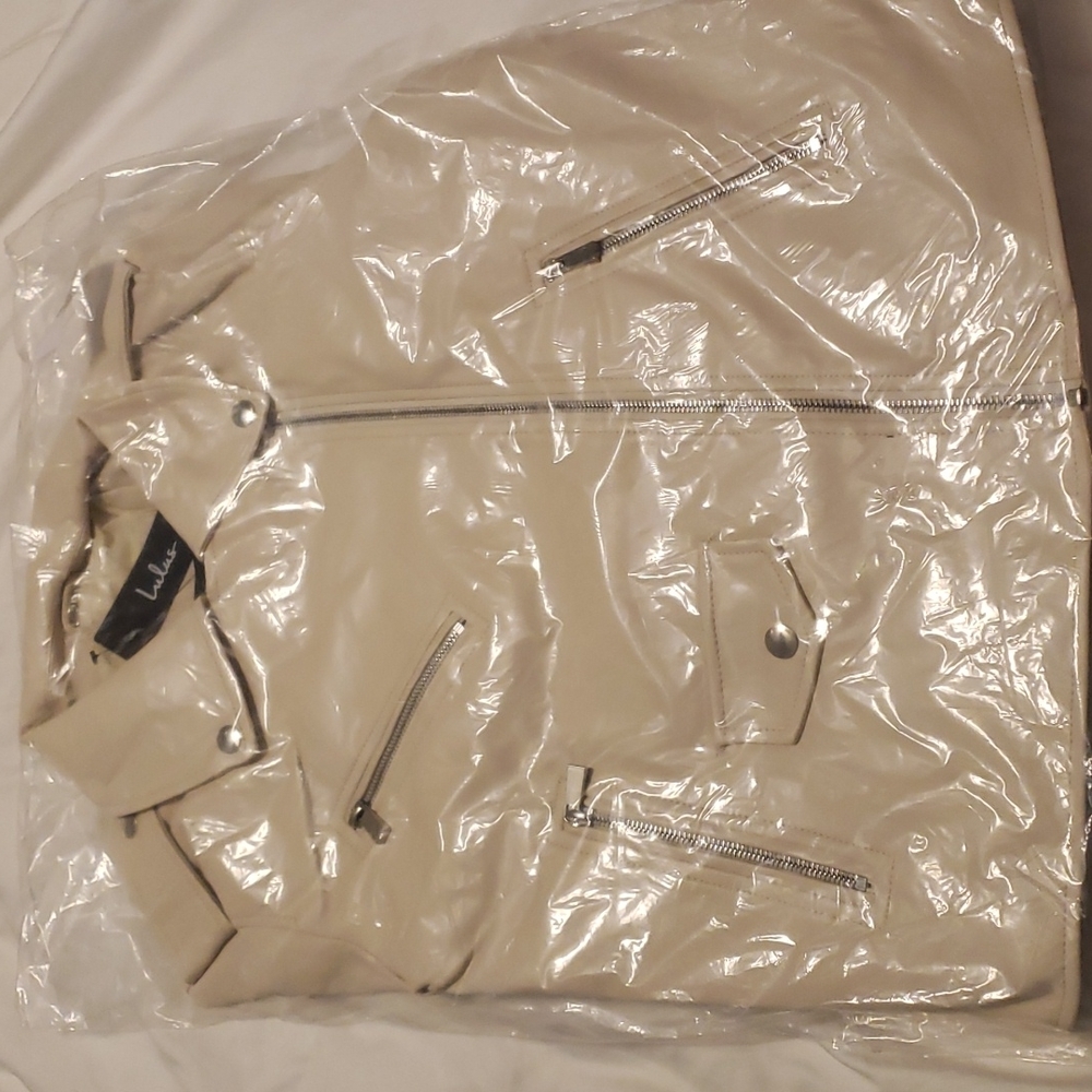 Lulus beige vegan Leather moto jacket - Picture 5 of 5